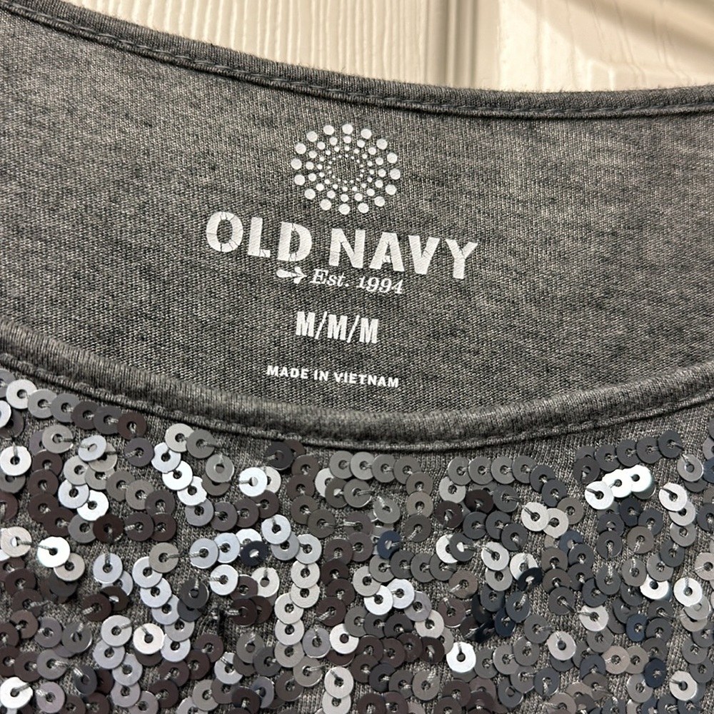 Old Navy sequin top - Picture 6 of 6